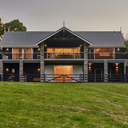 Hus - Boutique Venue & Accommodation Riverhead Esterno foto