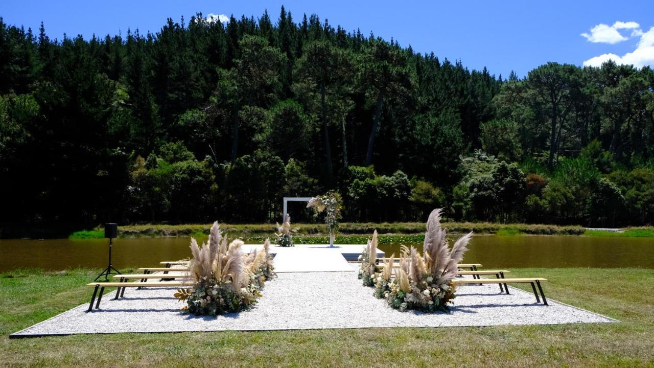 Hus - Boutique Venue & Accommodation Riverhead Esterno foto